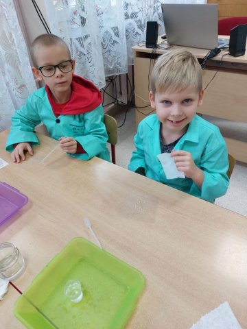 b_1024_768_0_00_images_2023_2024_Chmurka_Warsztaty_EKOSKOP_402601789_805944741333476_8752951259544608549_n